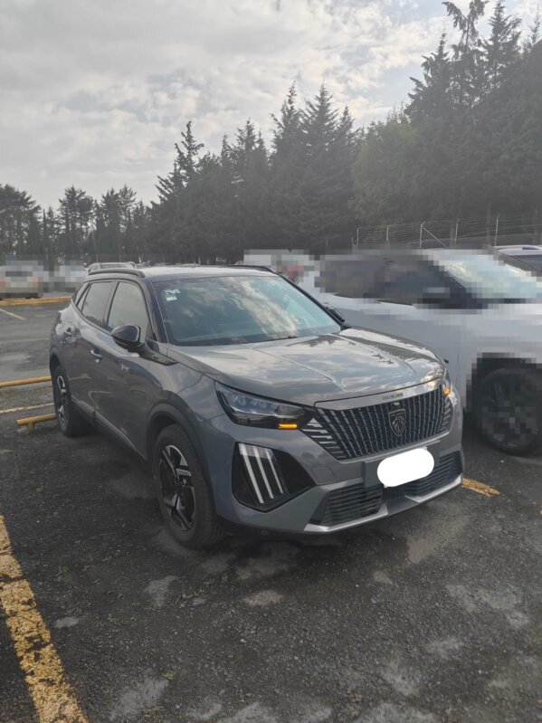 Peugeot 2008 1.2 turbo, Tela,  Aut. GT 2025